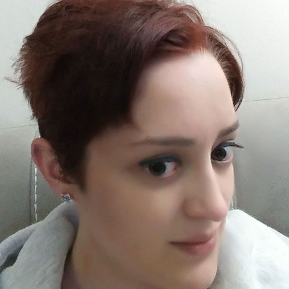 Meet your Posher, Leah-perle